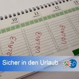 Kalender mit mehreren Tagen auf dem Urlaub steht 