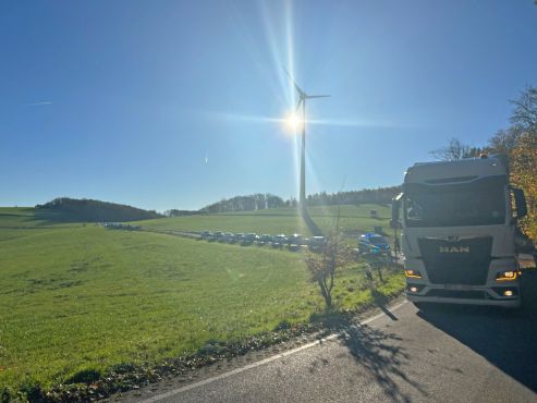 Ein litauischer LKW blockiert den Verkehr in Veserde